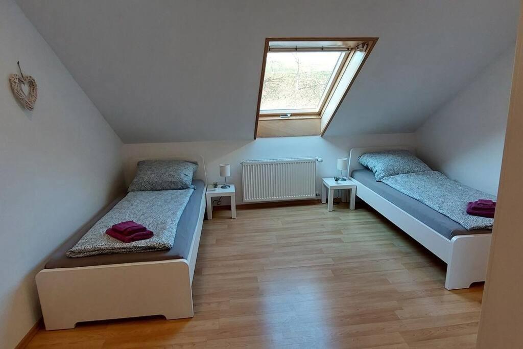 Grosse Tolle 4 Zimmer Ferienwohnung Im Herzen Des Odenwaldes Mörlenbach Exterior foto