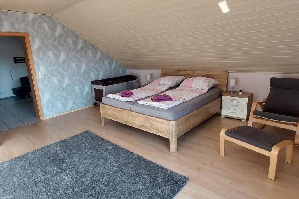 Grosse Tolle 4 Zimmer Ferienwohnung Im Herzen Des Odenwaldes Mörlenbach Exterior foto
